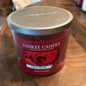 True Rose Yankee Candle